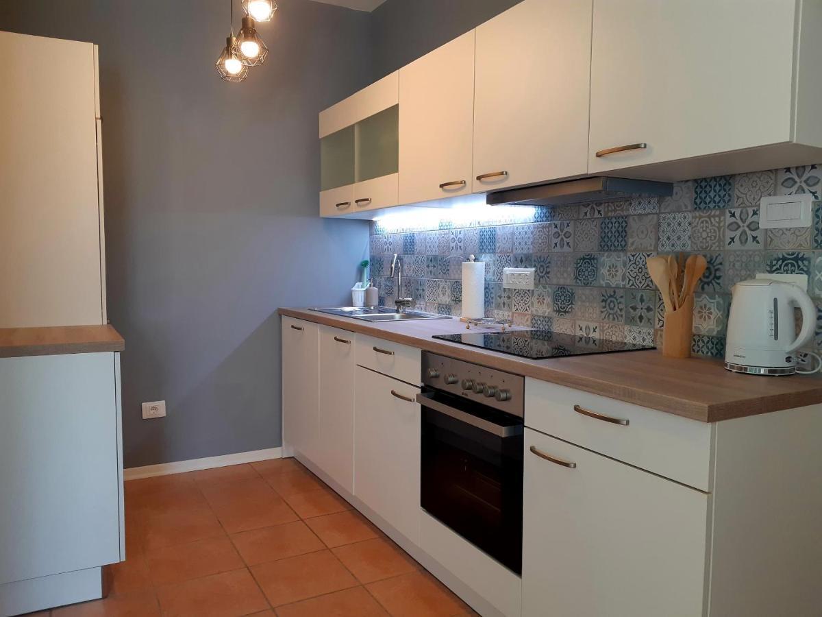 Socaland Apartmaji Ngoại thất bức ảnh